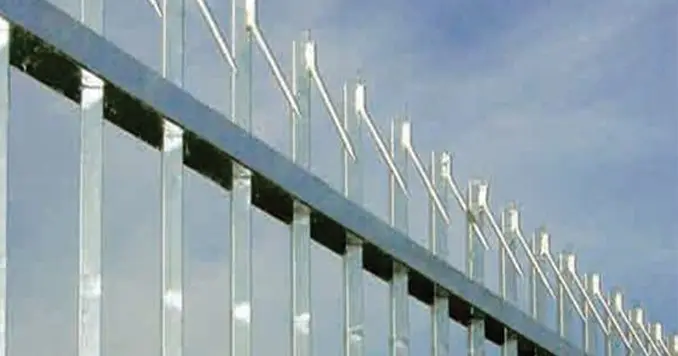 Spike Fencing rander 2