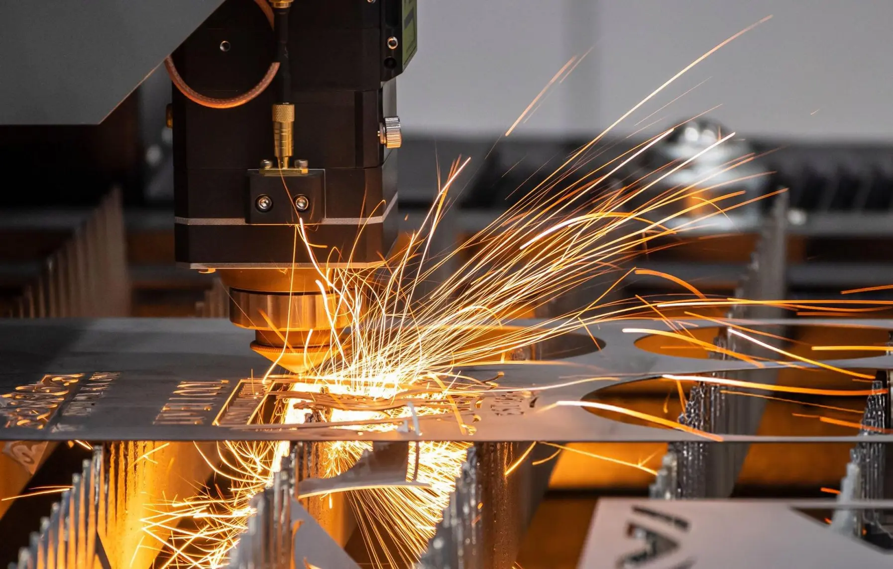 laser cutting fabrication services